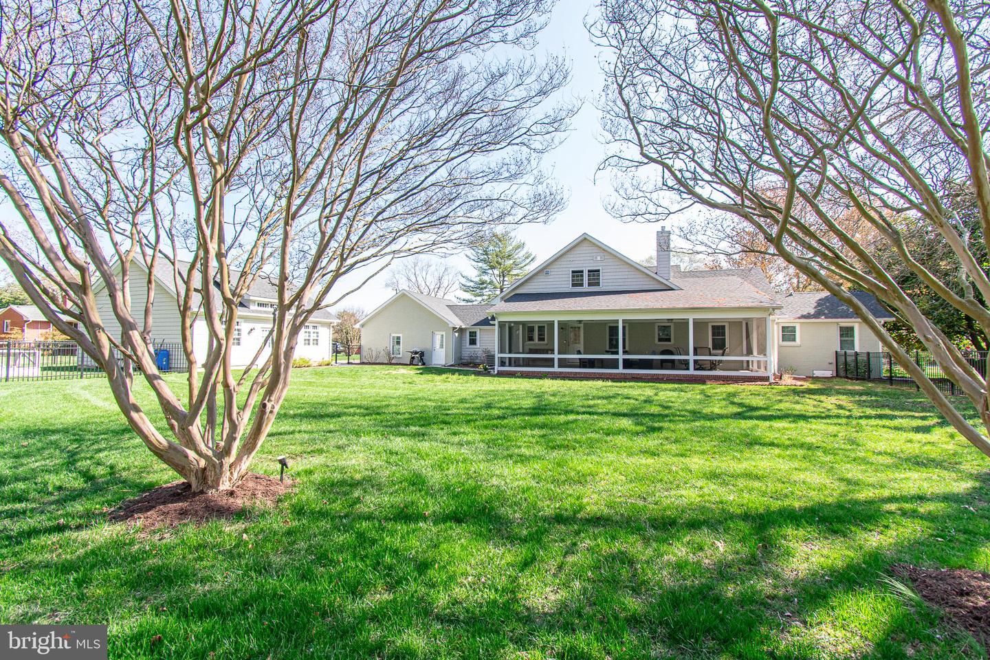 1026 Riverview Ter
