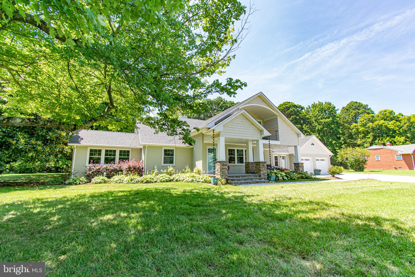 1026 Riverview Ter