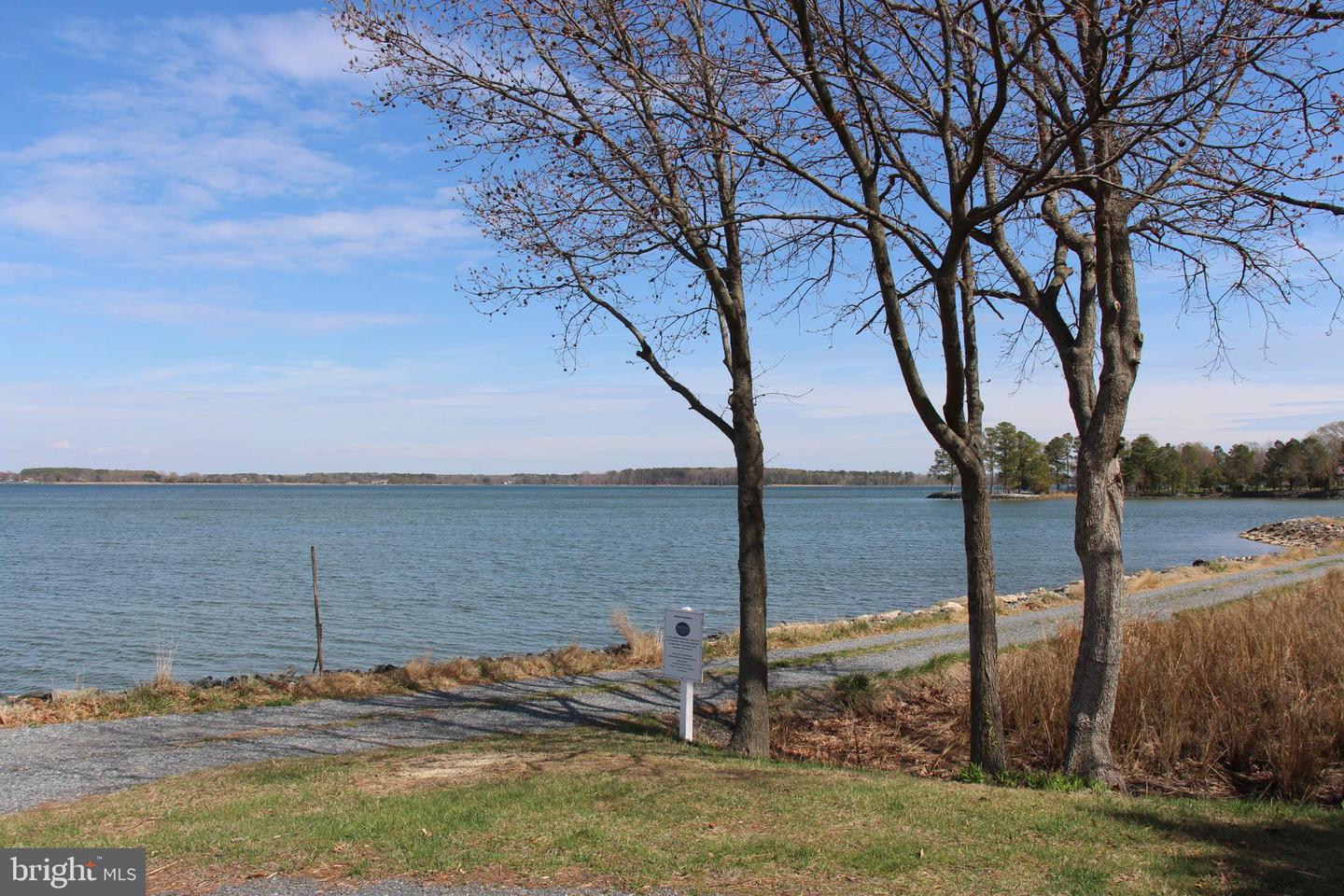 1026 Riverview Ter