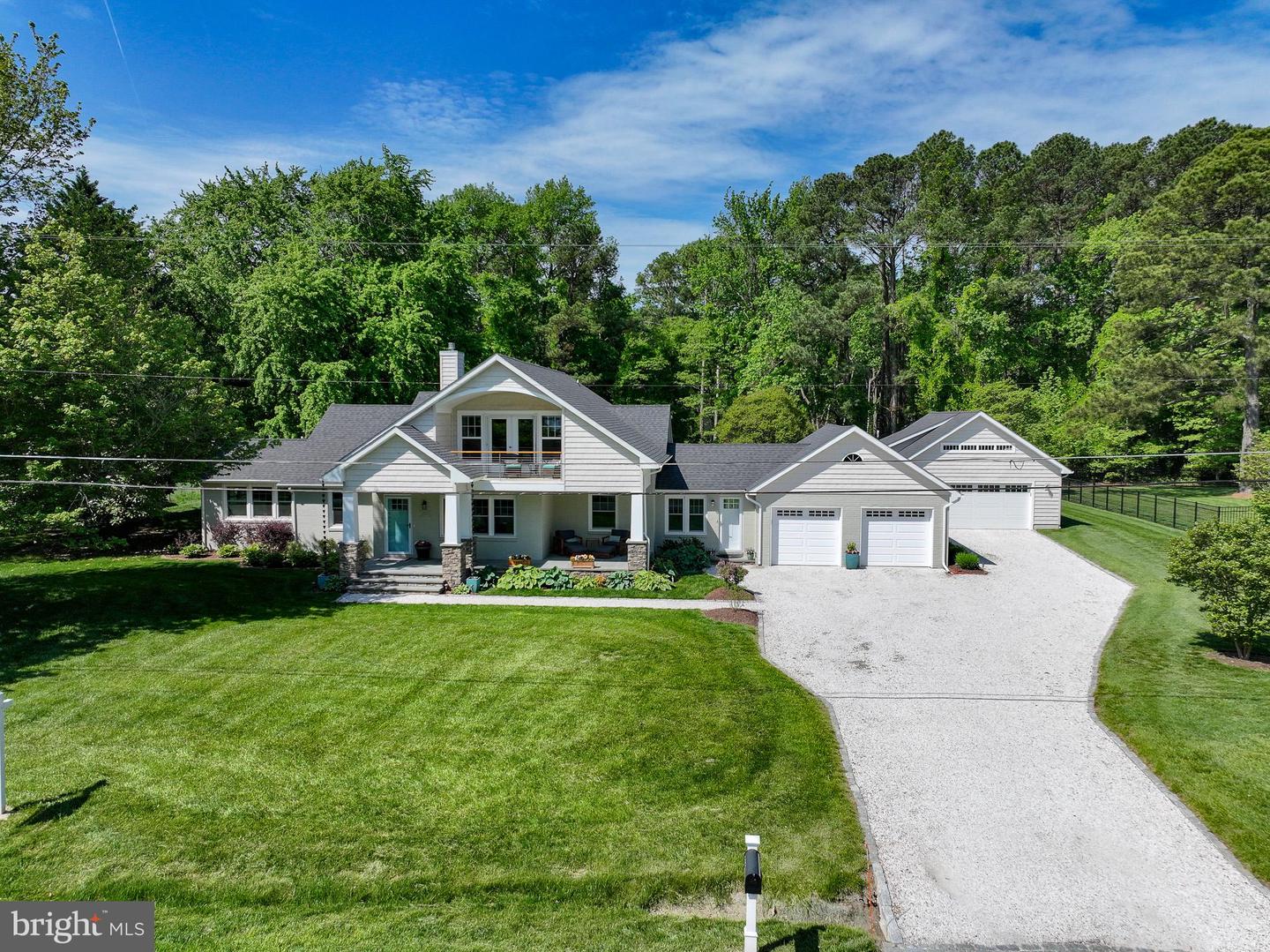 1026 Riverview Ter