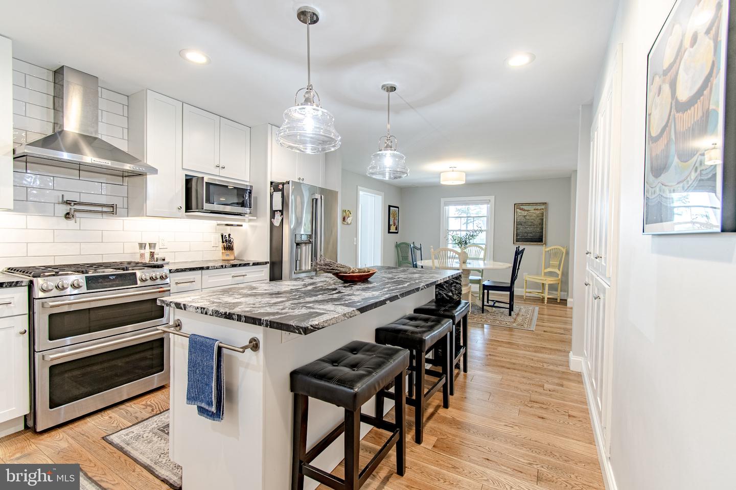 1026 Riverview Ter