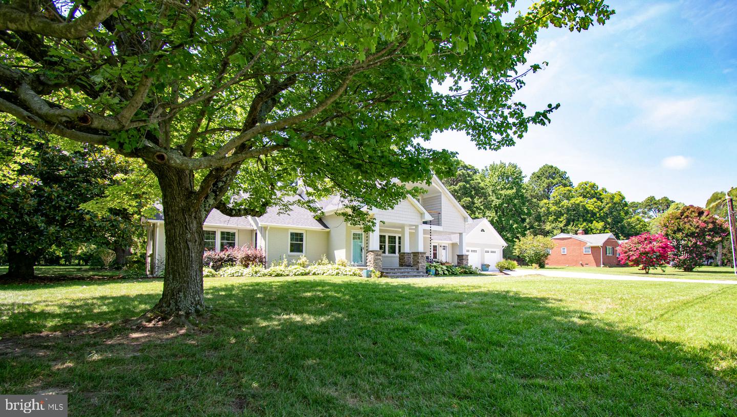 1026 Riverview Ter