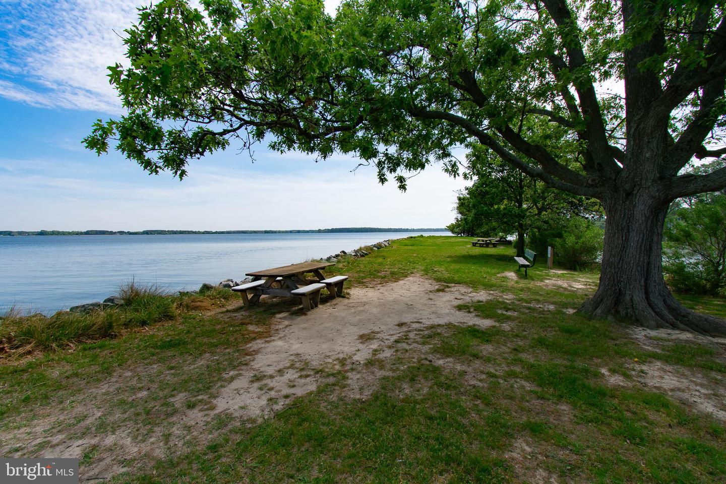 1026 Riverview Ter