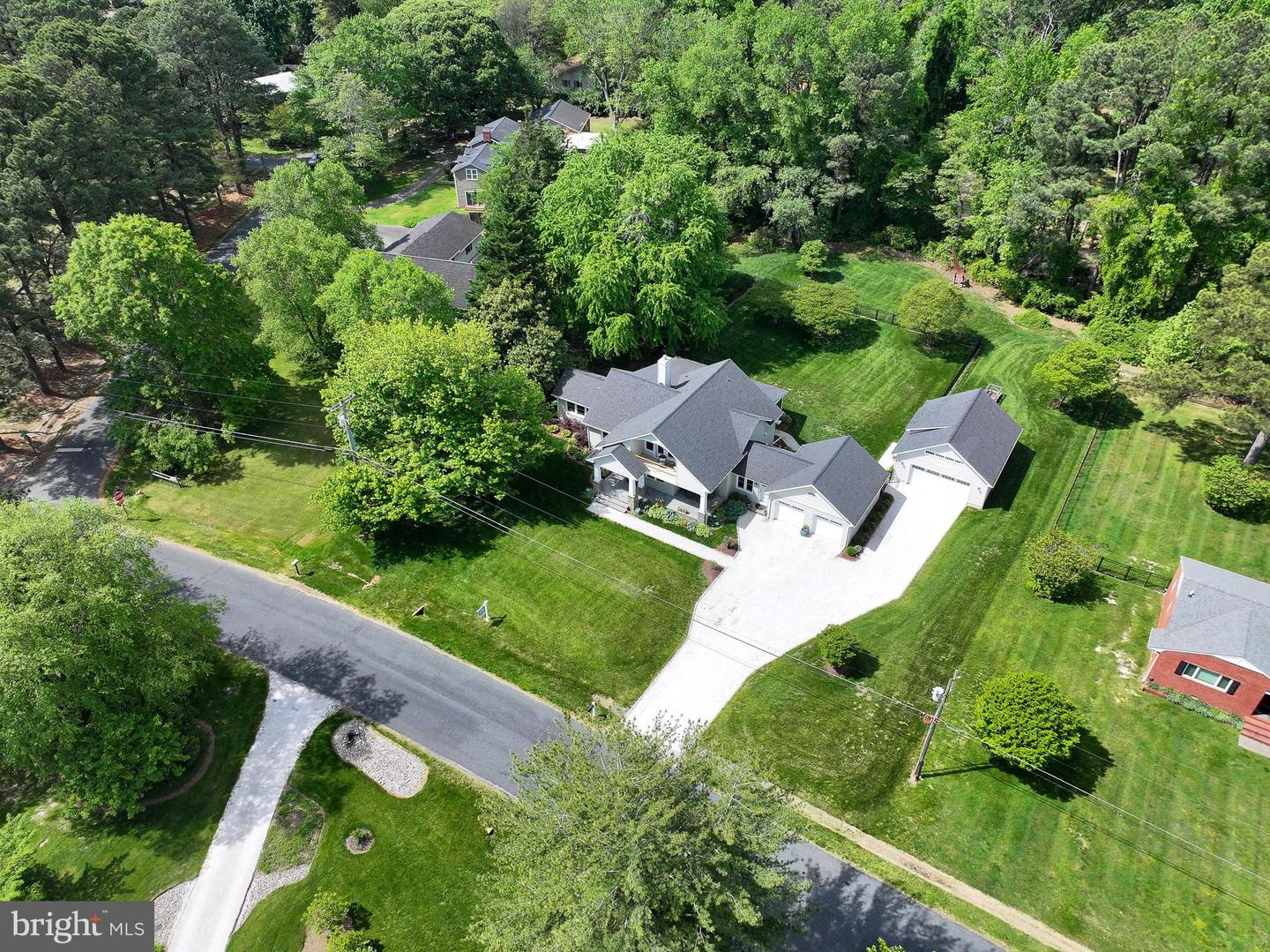 1026 Riverview Ter