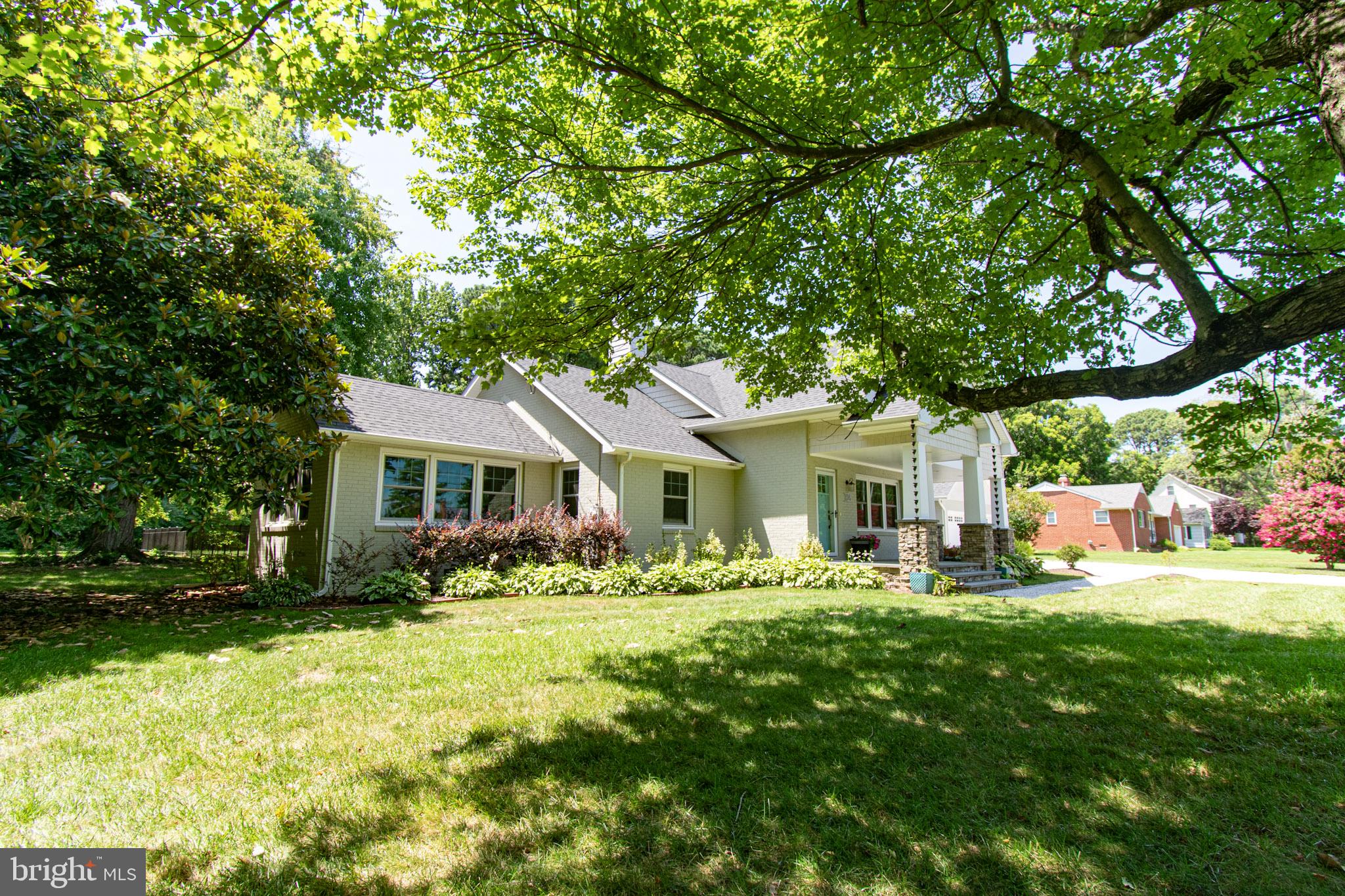 1026 Riverview Ter