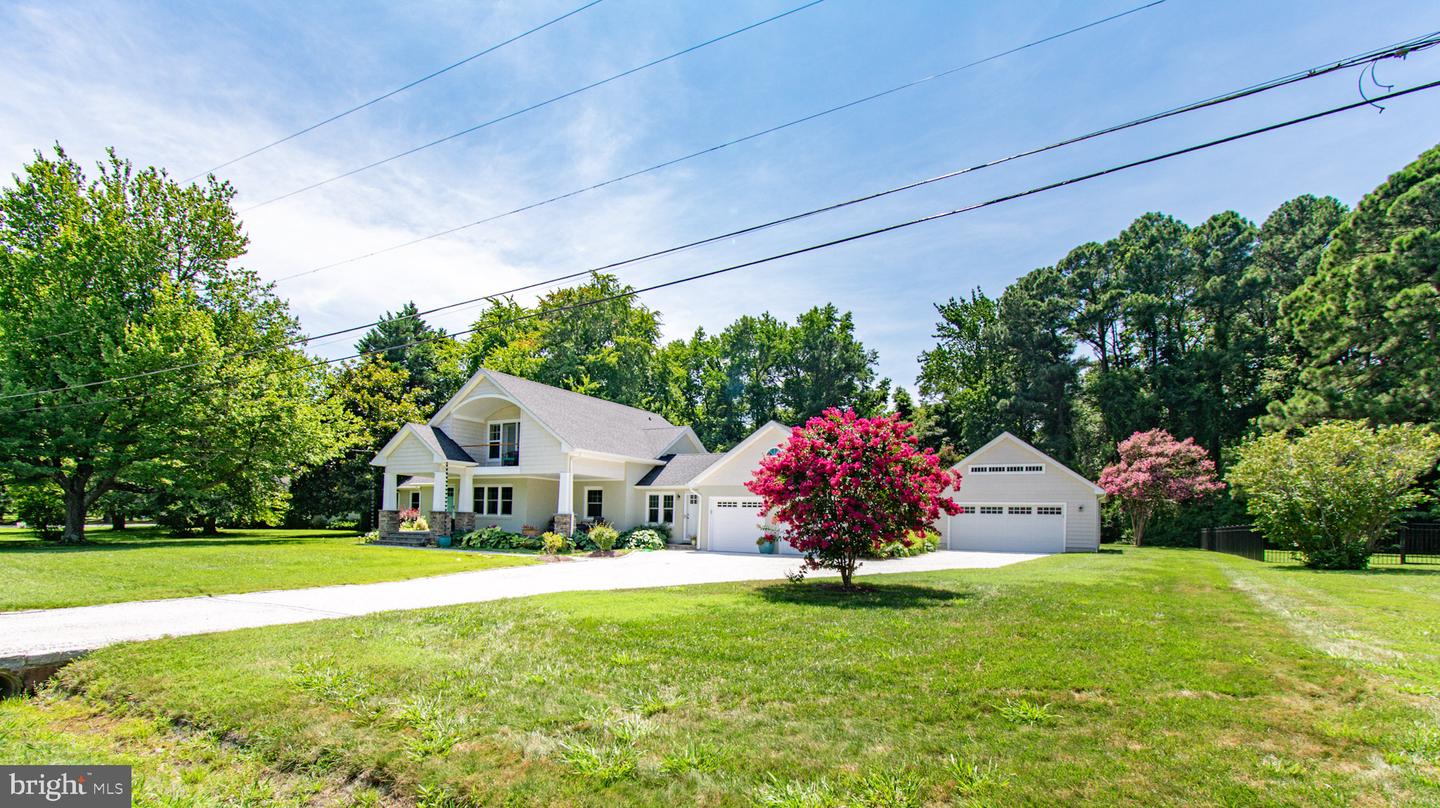 1026 Riverview Ter