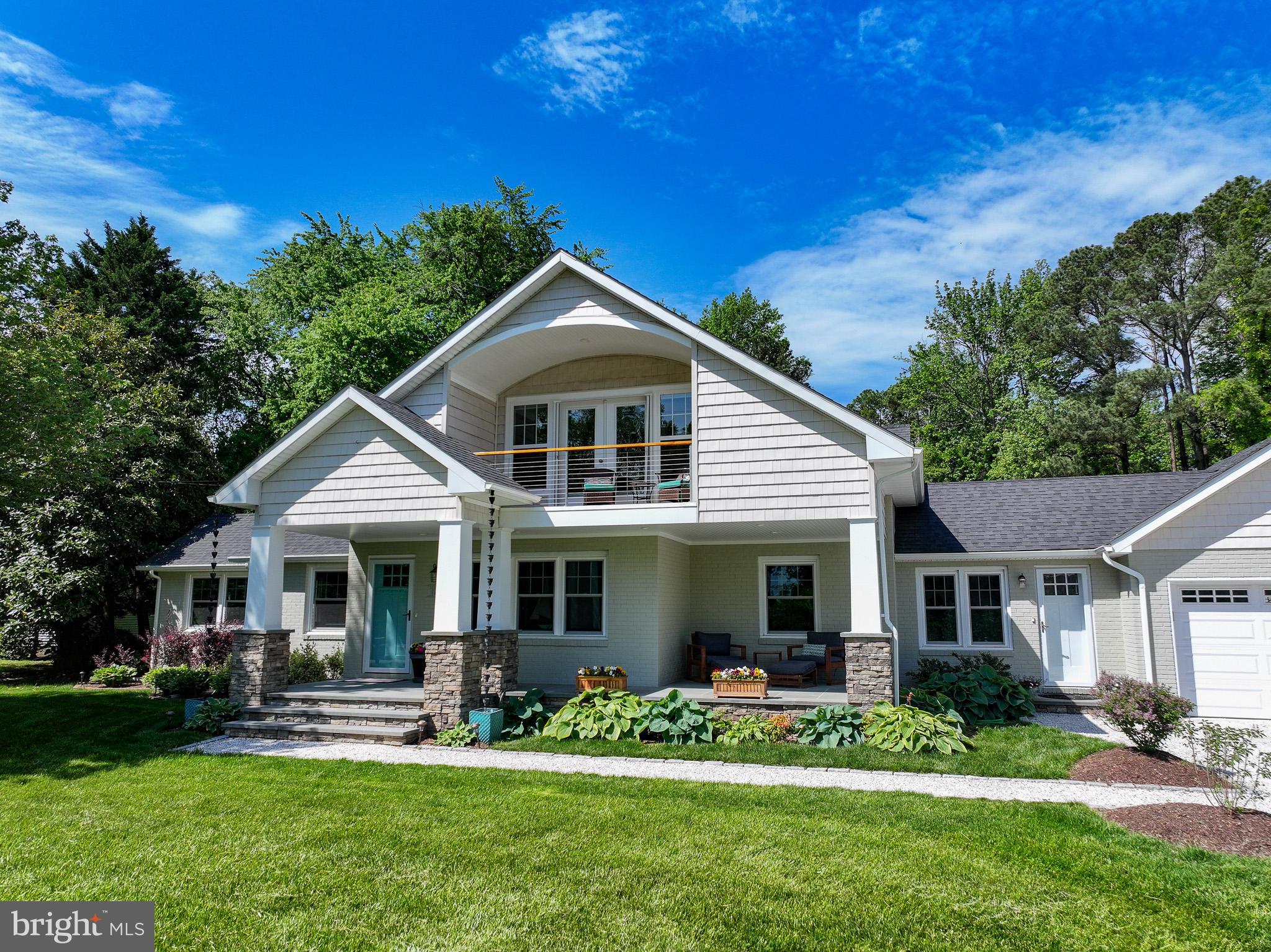 1026 Riverview Ter