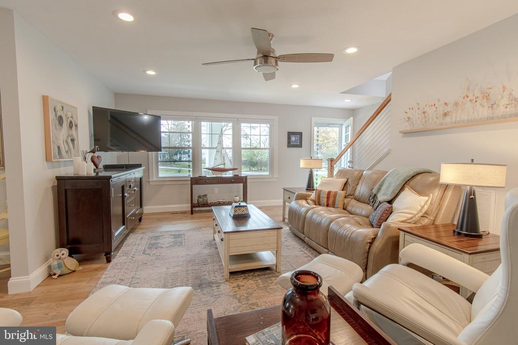 1026 Riverview Ter