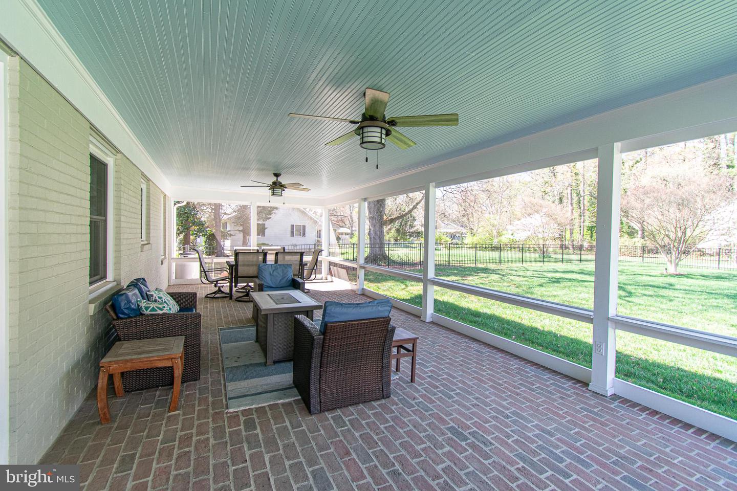 1026 Riverview Ter
