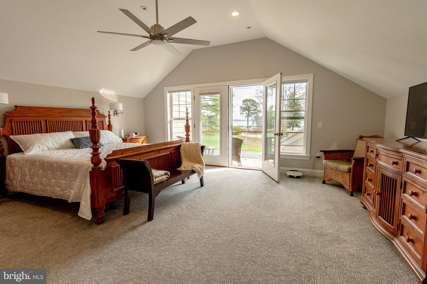 1026 Riverview Ter