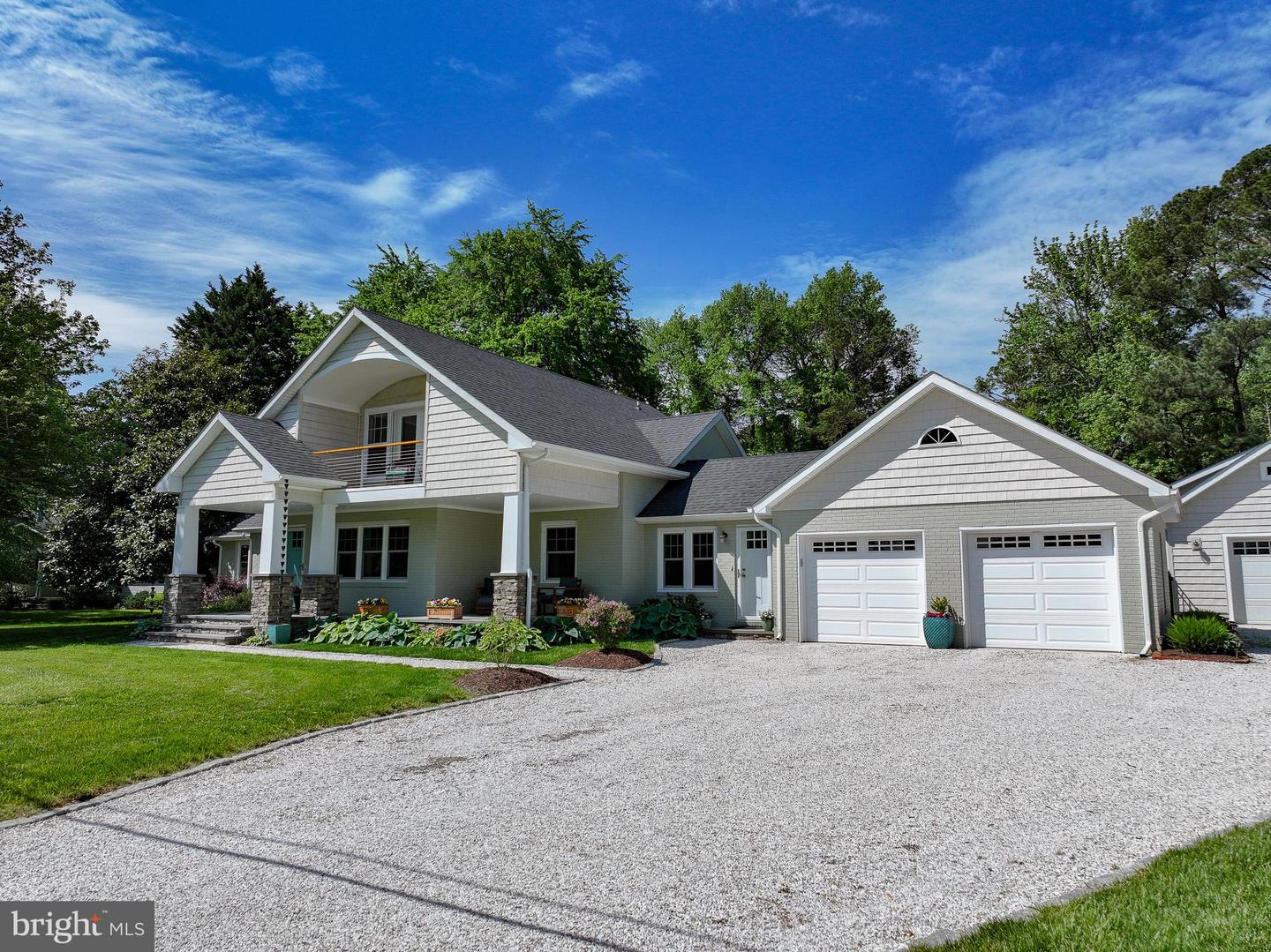 1026 Riverview Ter