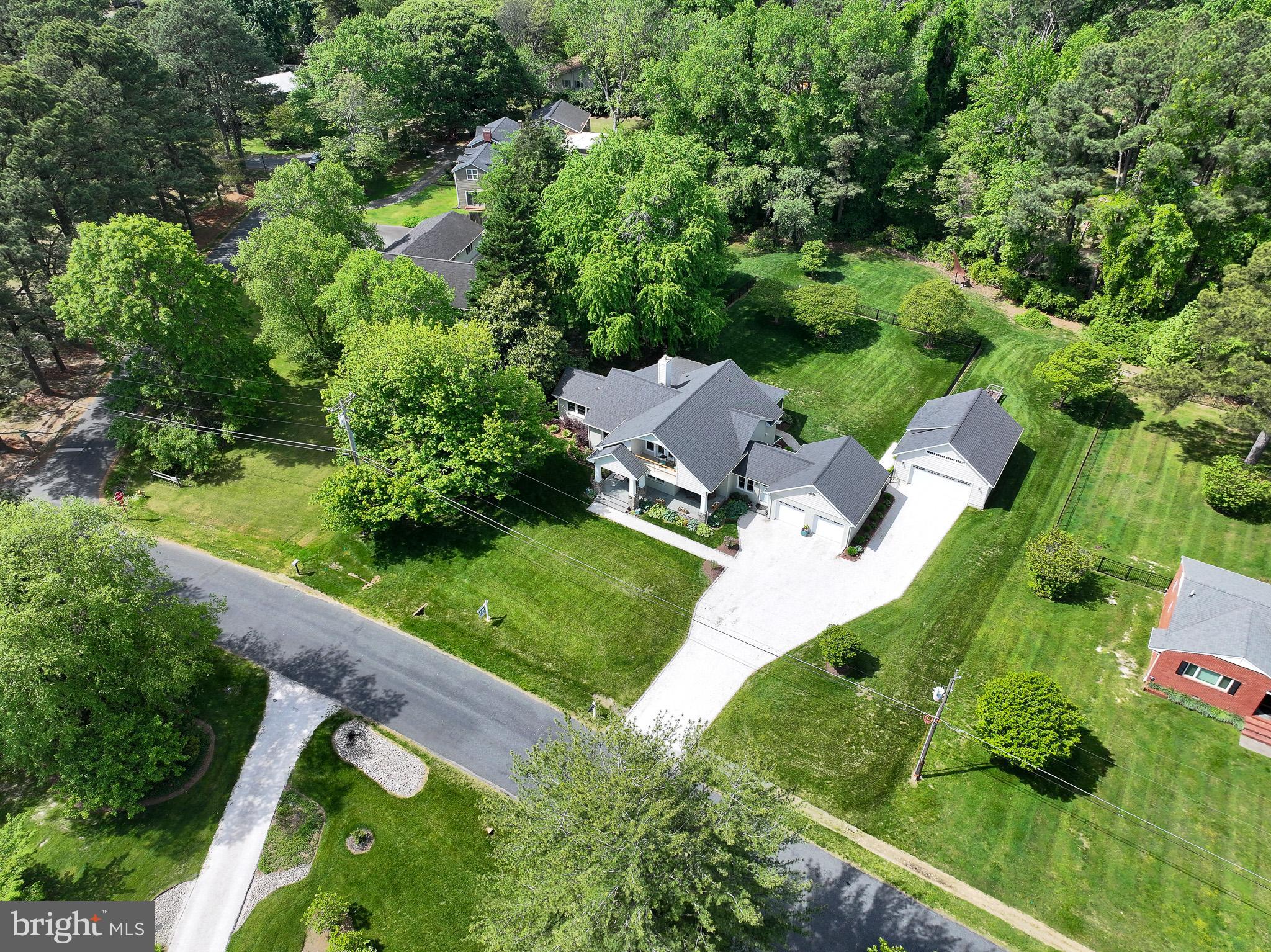 1026 Riverview Ter