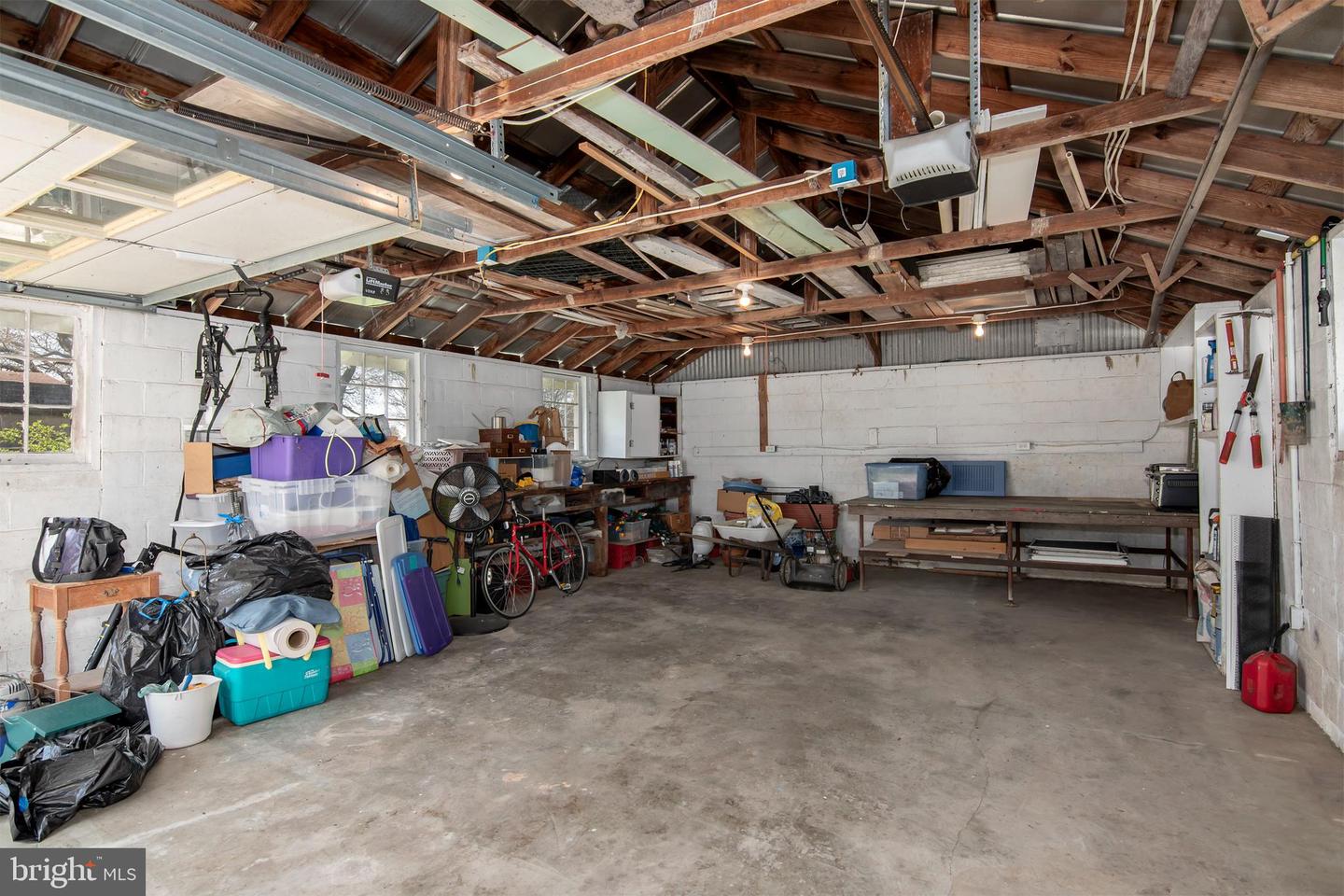 8858 Howeth Rd