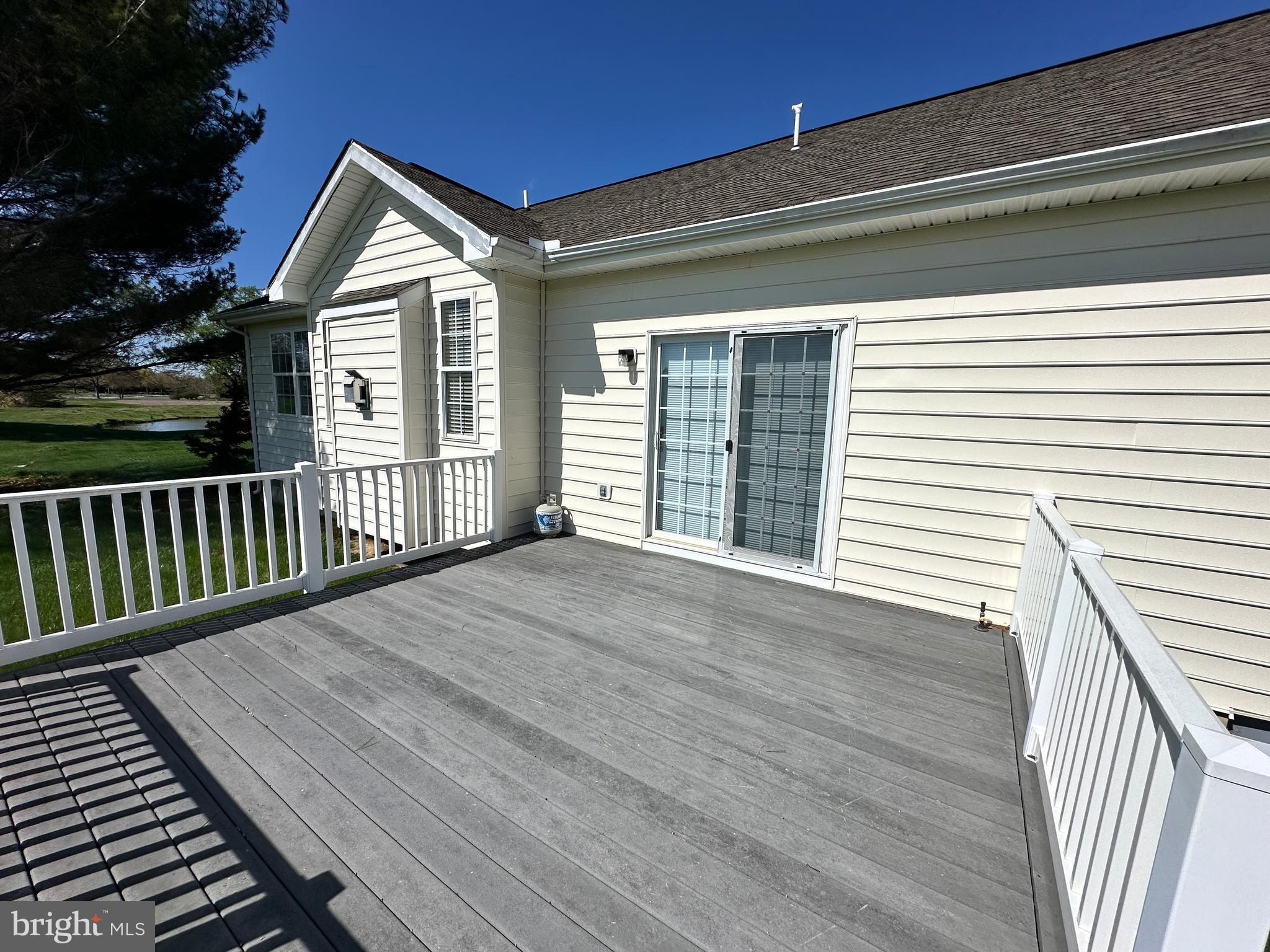 28485 CLUBHOUSE DRIVE