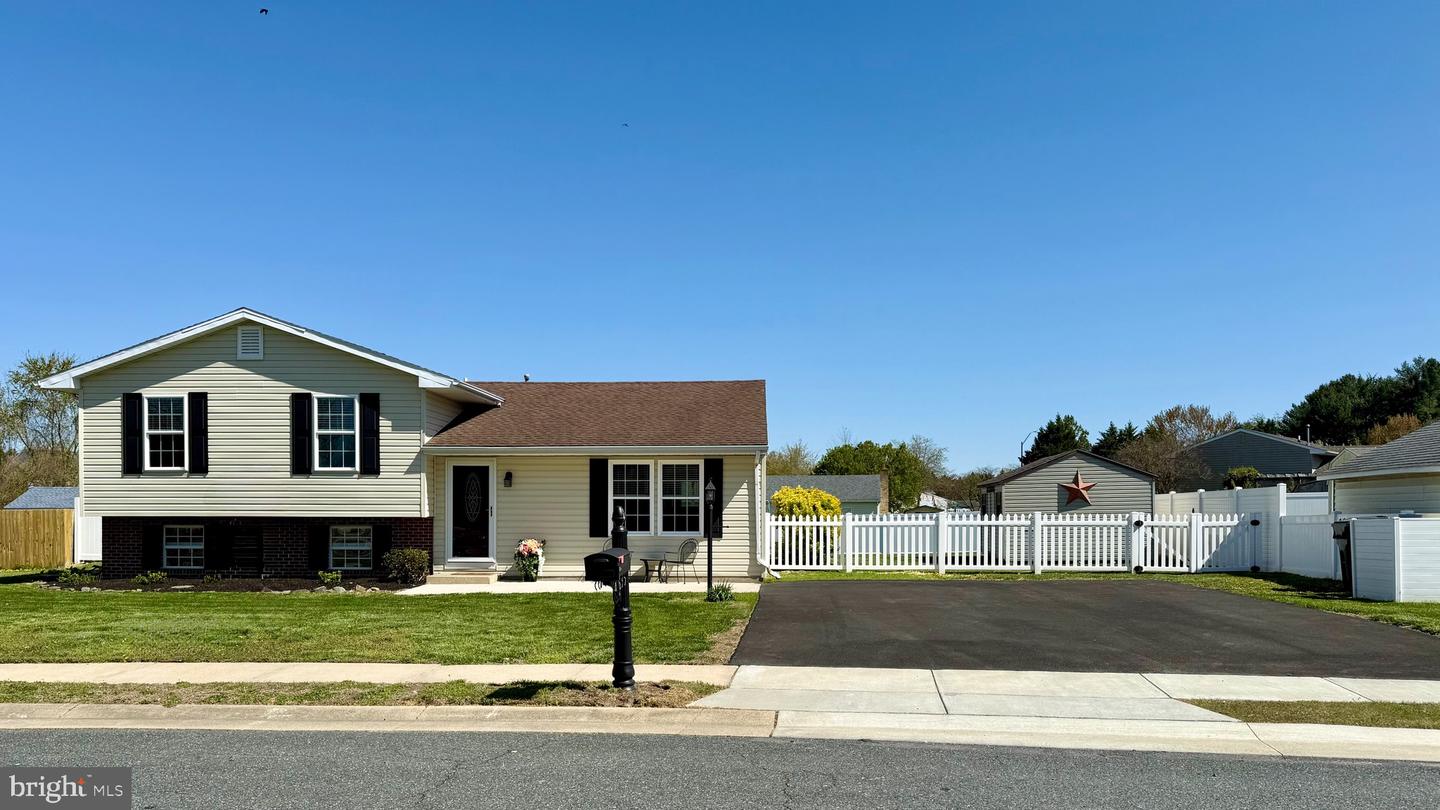 8635 Brenton Dr