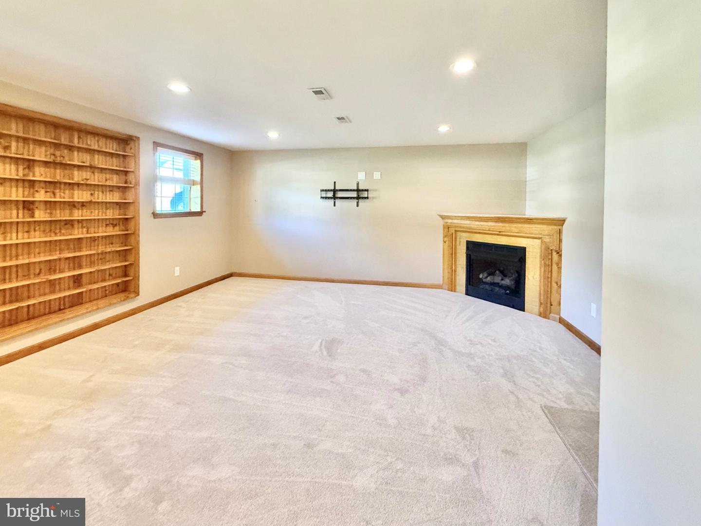 8635 Brenton Dr