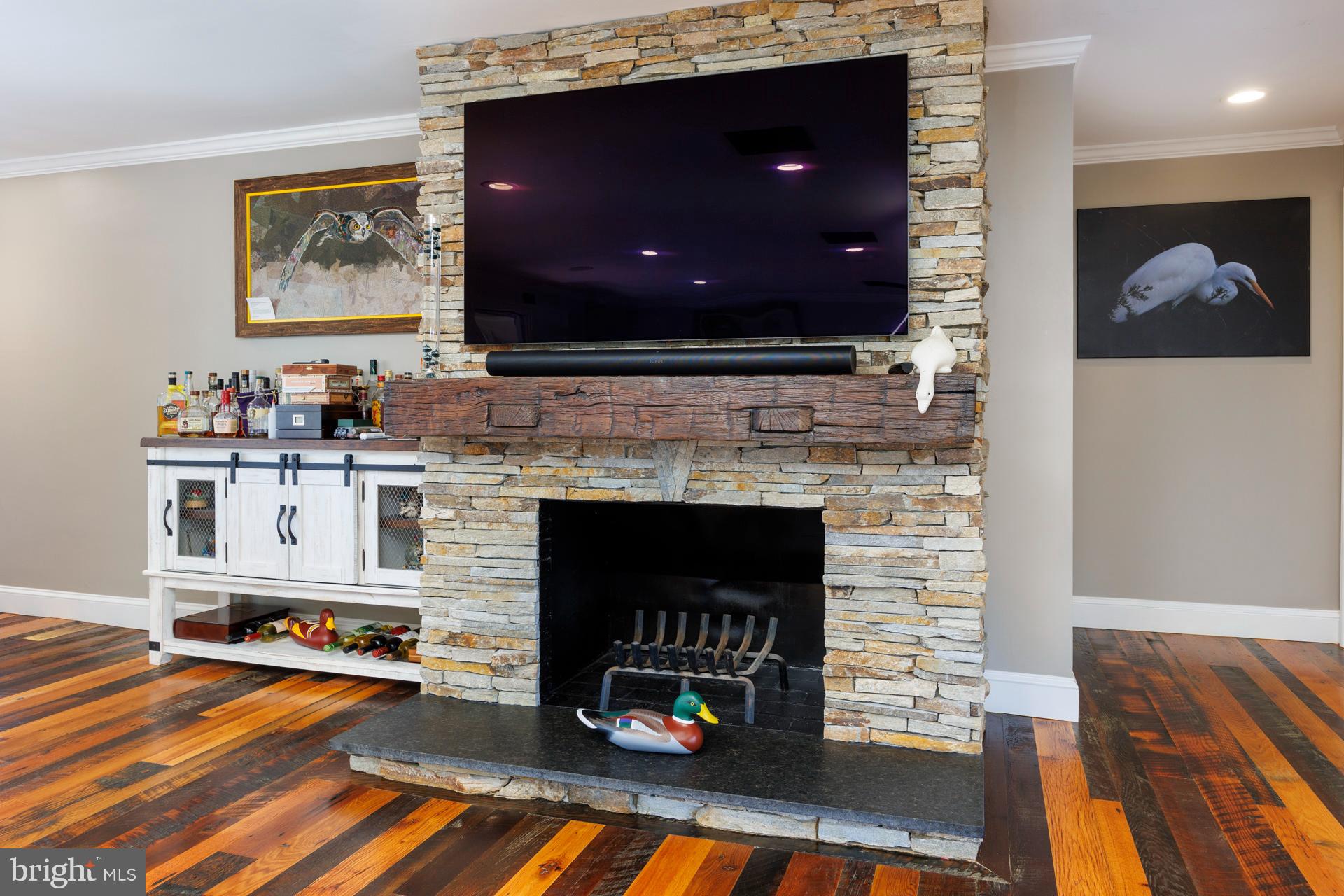 6119 Country Club Dr