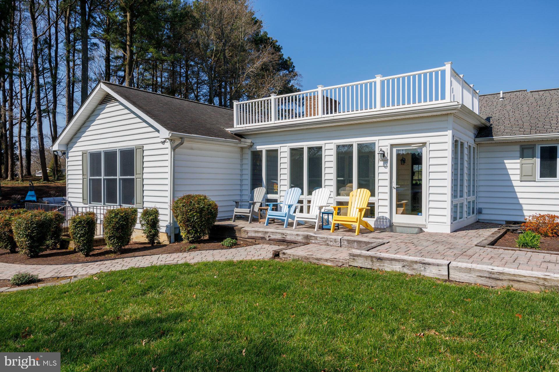 6119 Country Club Dr