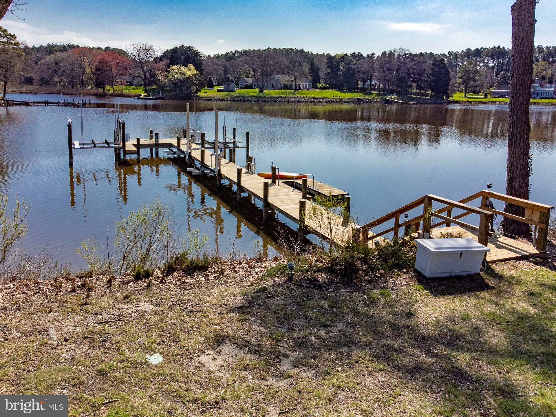 6119 Country Club Dr