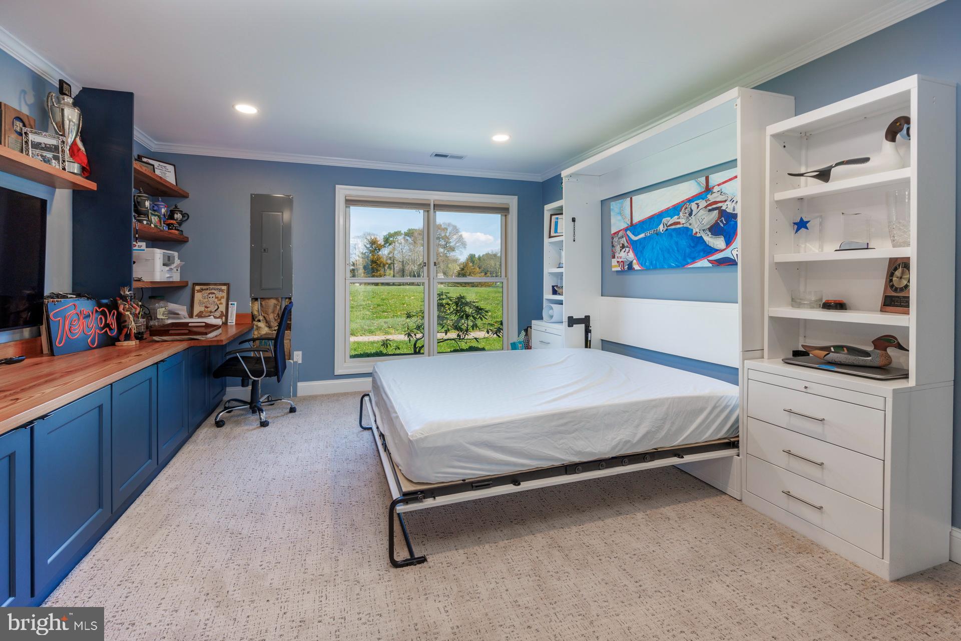6119 Country Club Dr