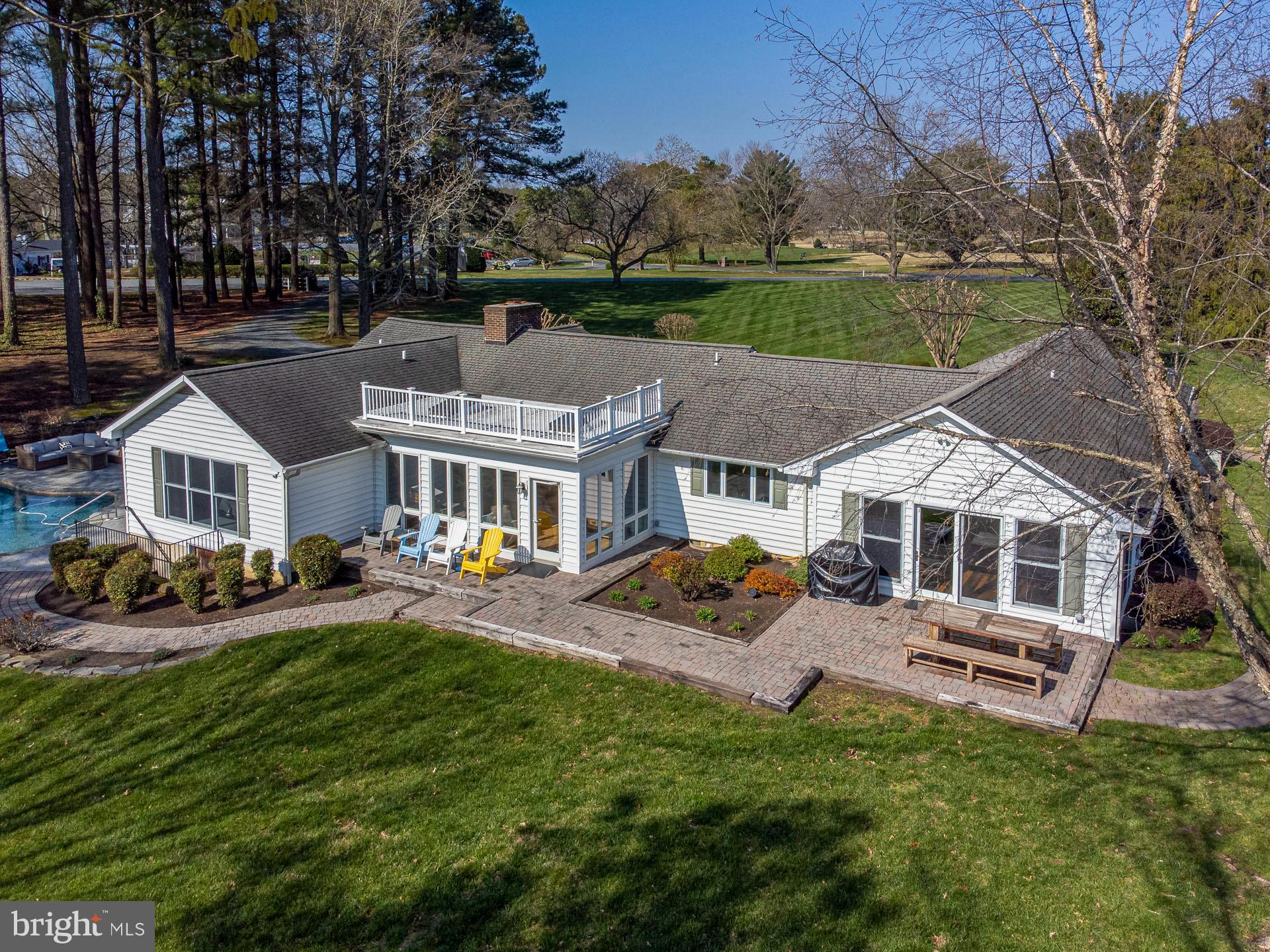 6119 Country Club Dr
