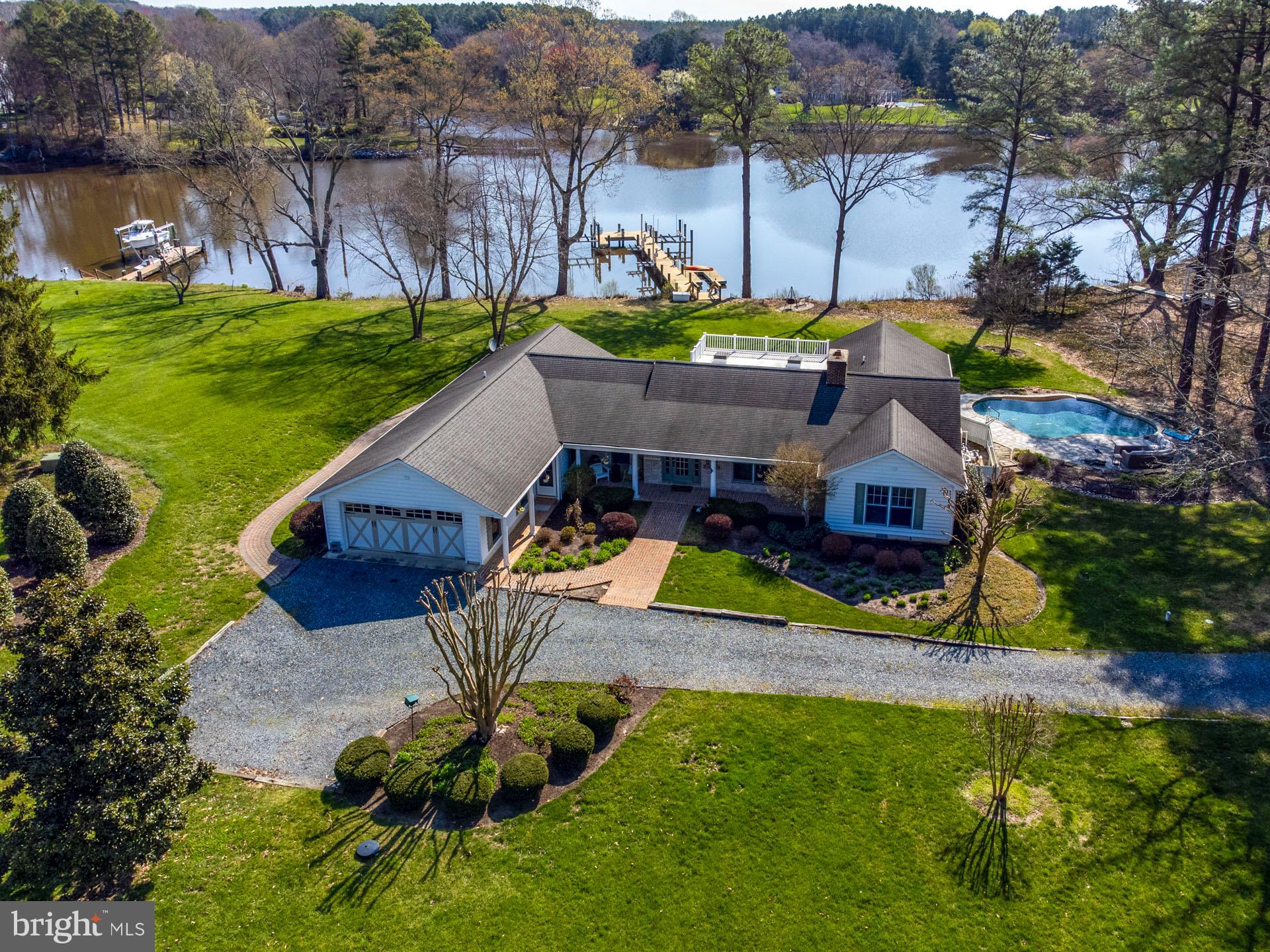 6119 Country Club Dr