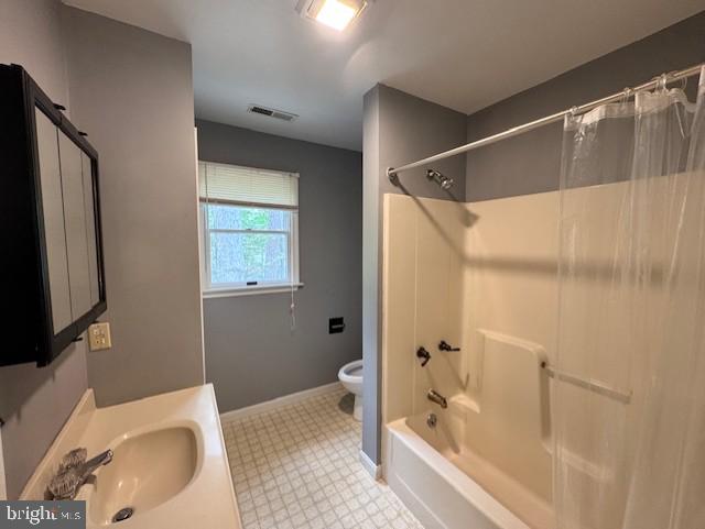 7047 MAPLE CT