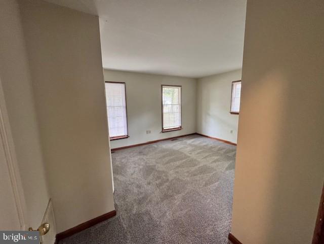 7047 MAPLE CT