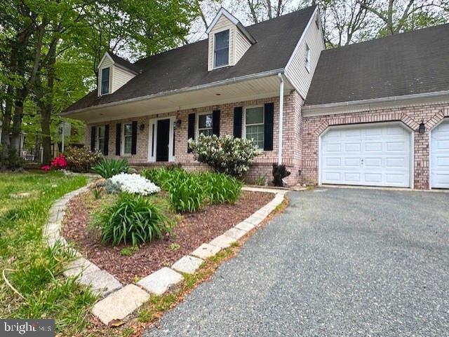 7047 MAPLE CT