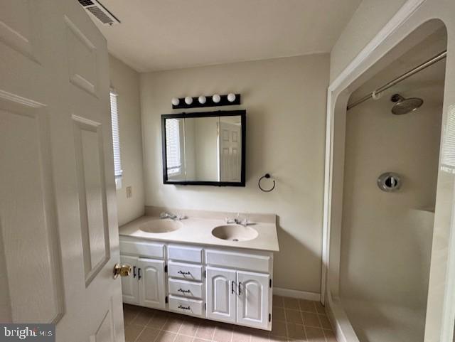 7047 MAPLE CT