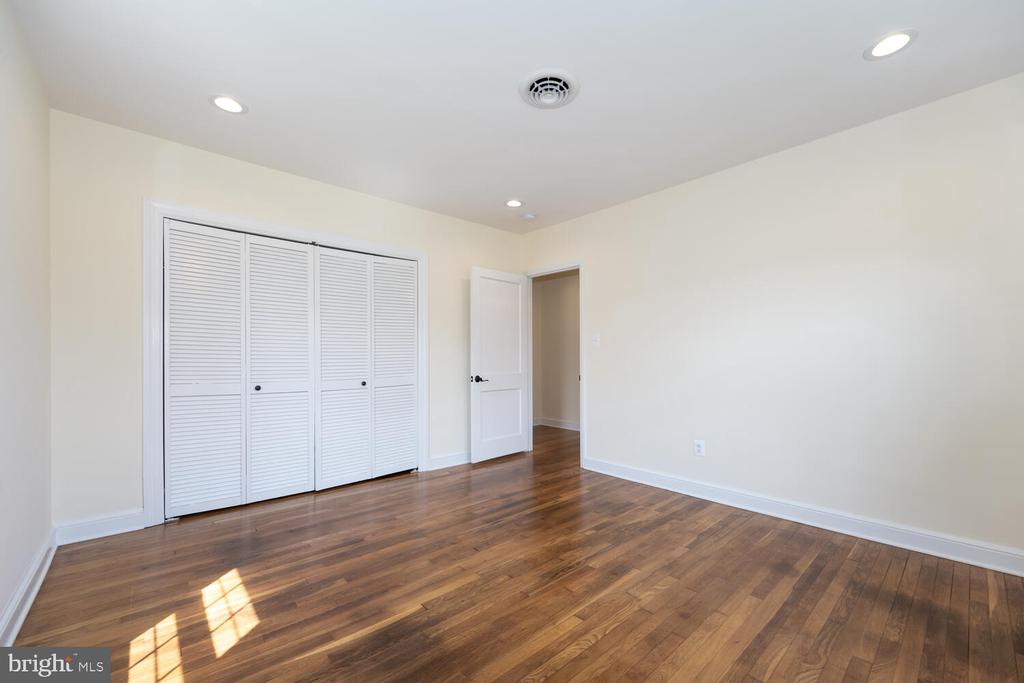 627 Elizabeth St