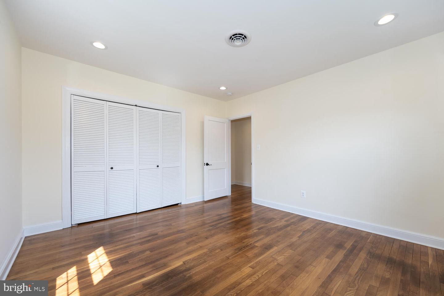 627 Elizabeth St
