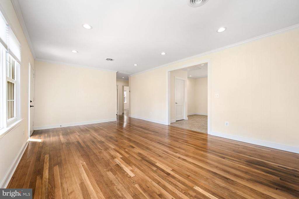 627 Elizabeth St