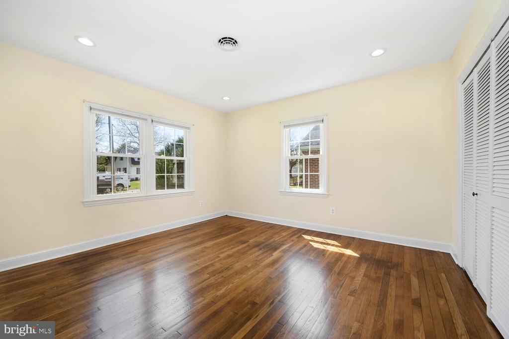 627 Elizabeth St