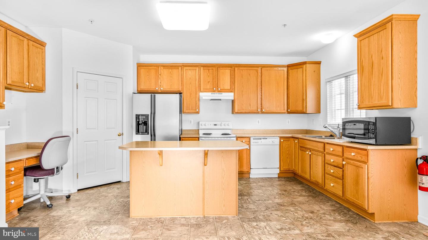 300 DIXON ST #102