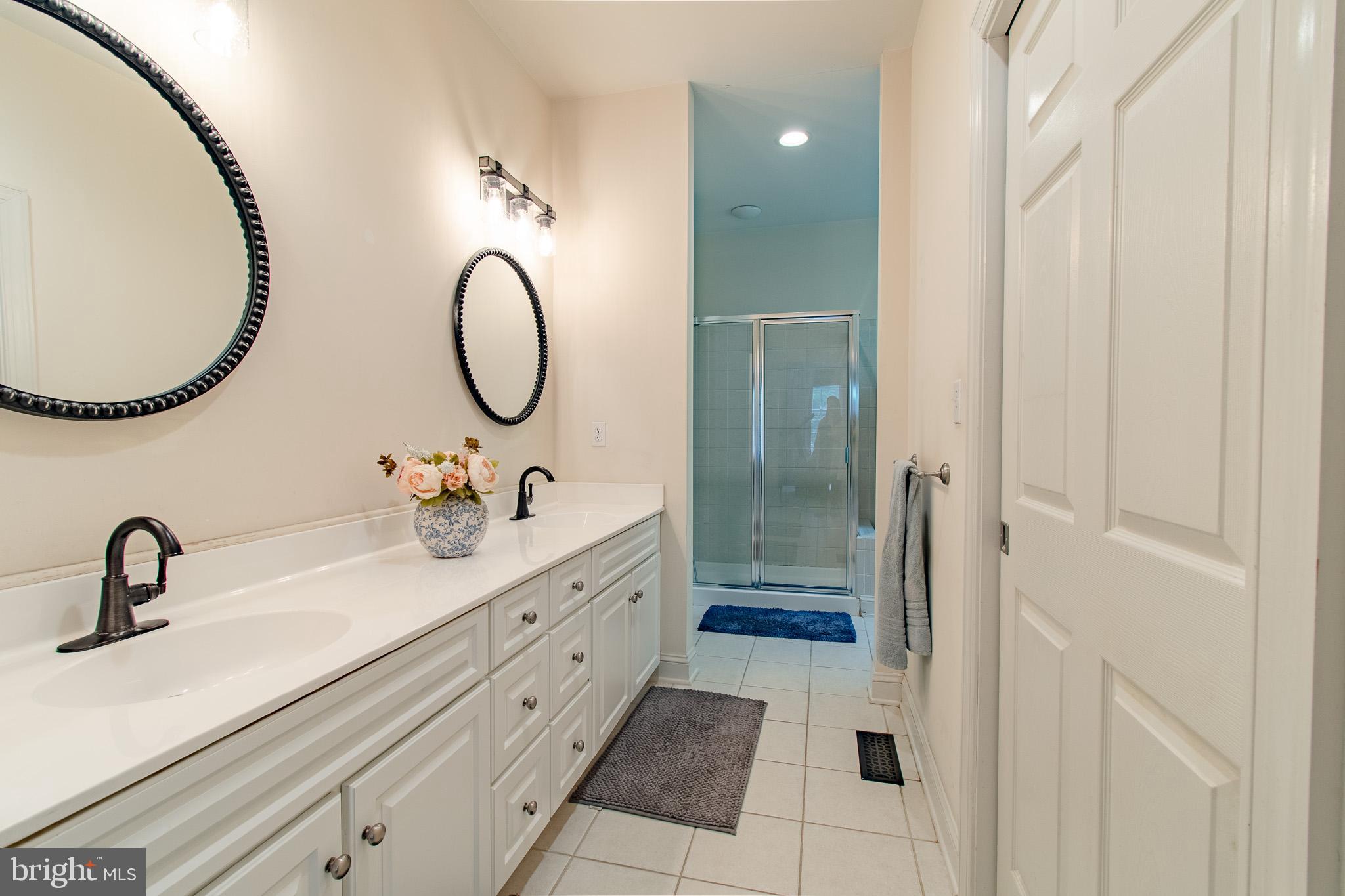 7896 Hart Glen