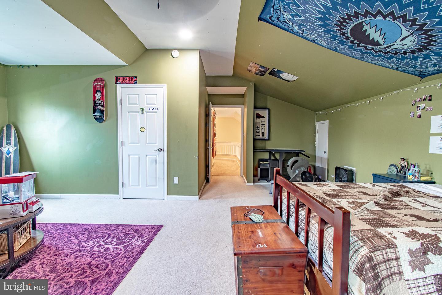 7896 Hart Glen