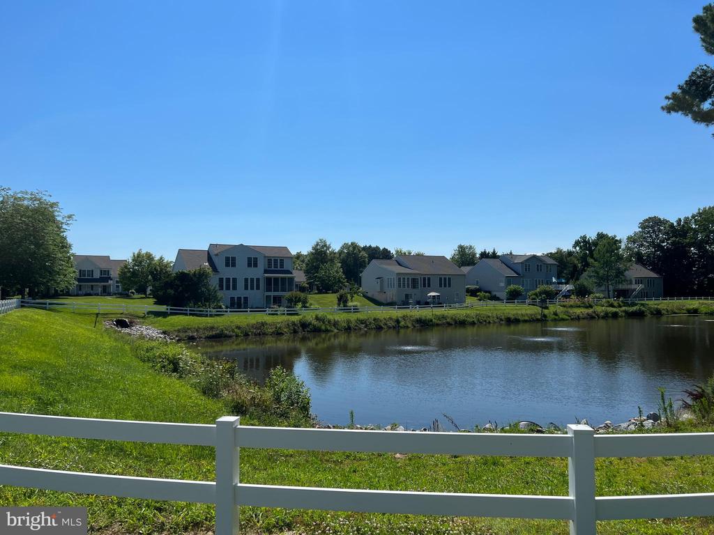 7896 Hart Glen