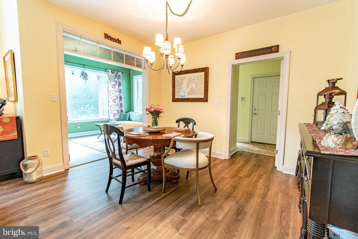 7896 Hart Glen