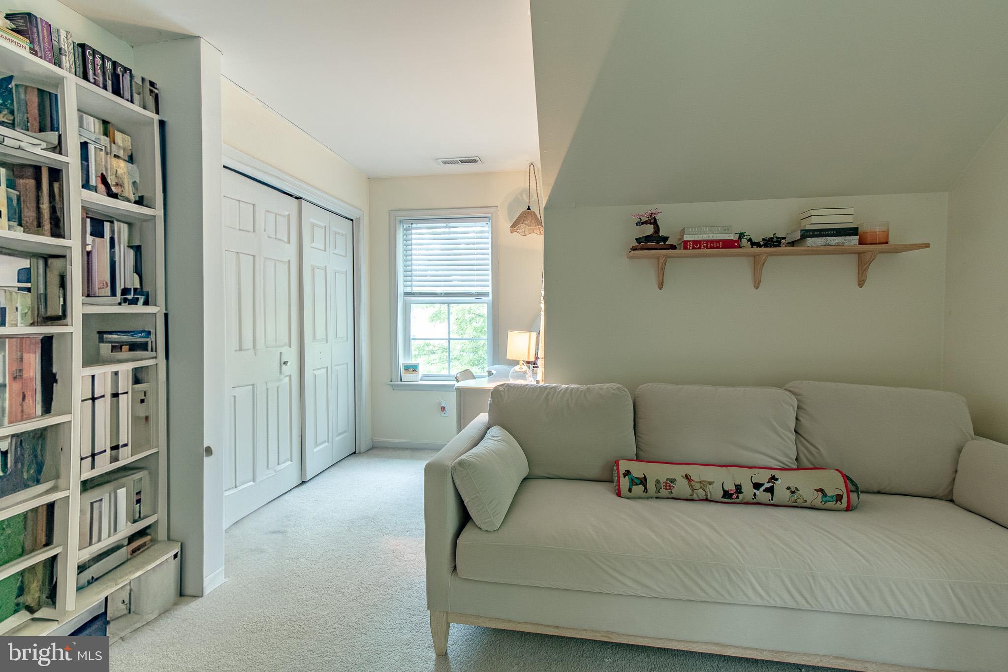7896 Hart Glen