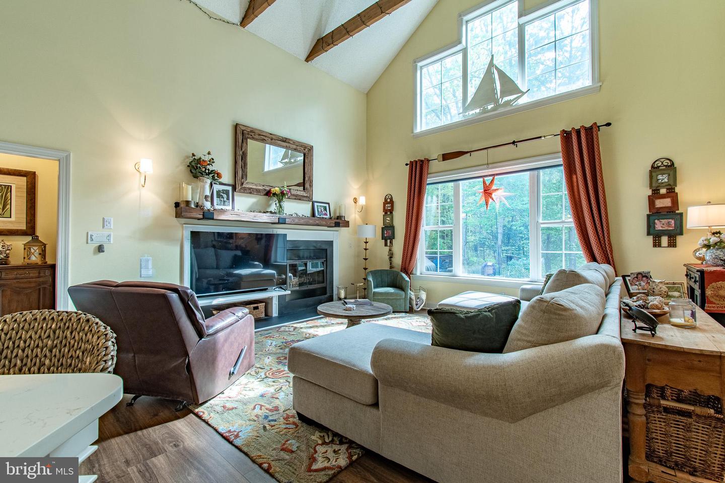 7896 Hart Glen