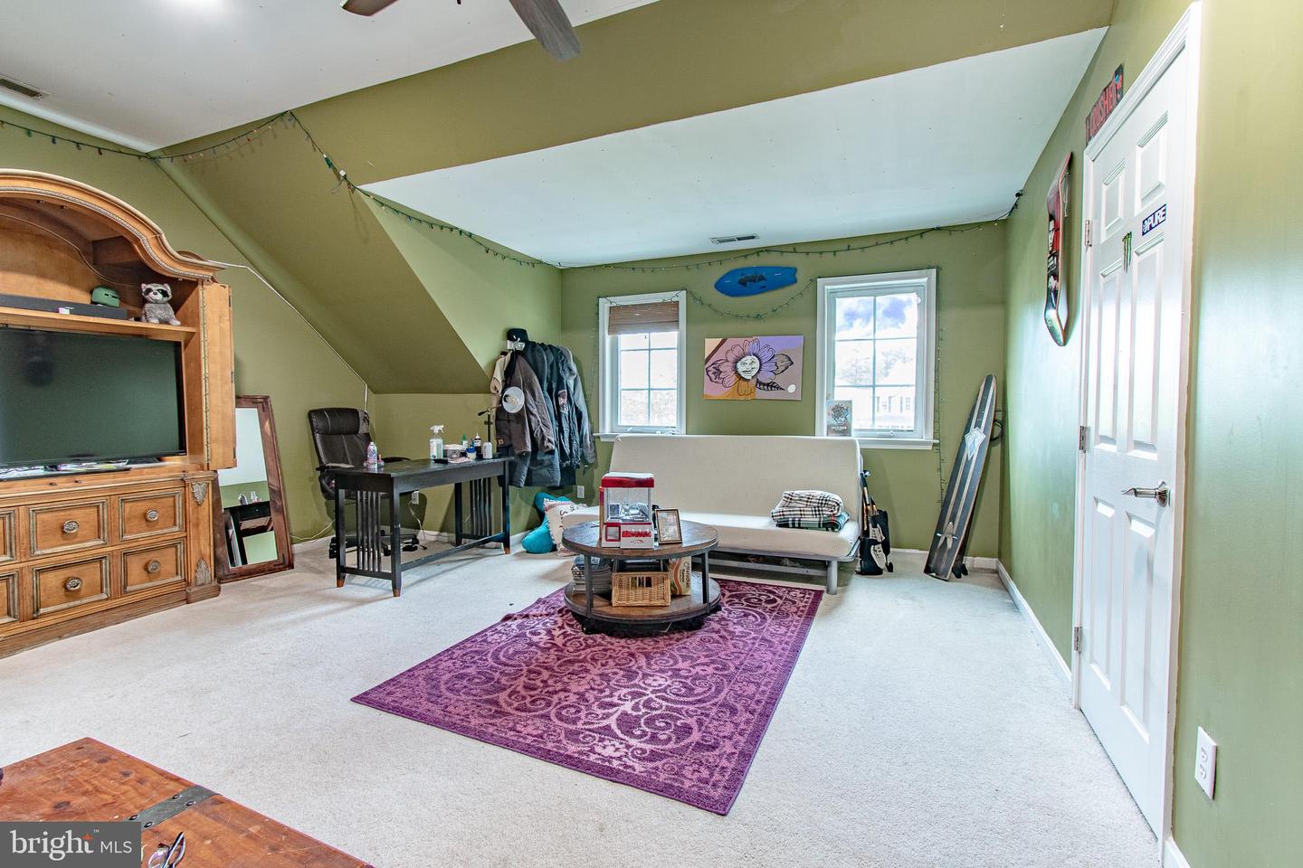 7896 Hart Glen
