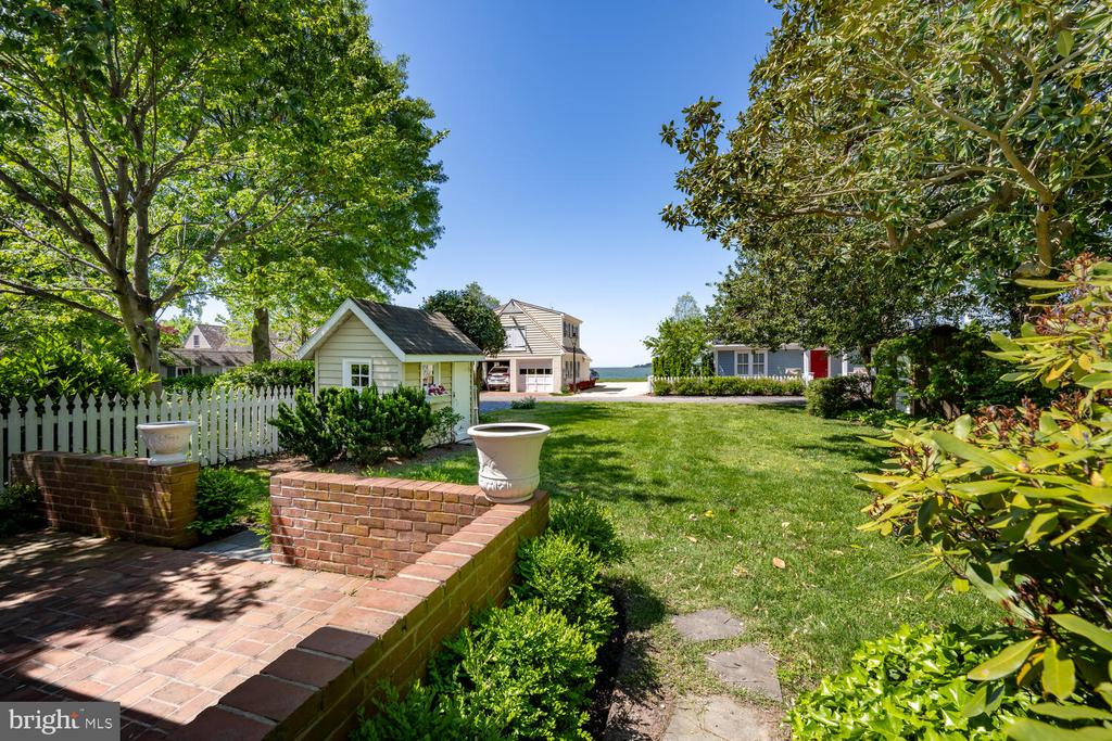 206 Tred Avon Ave