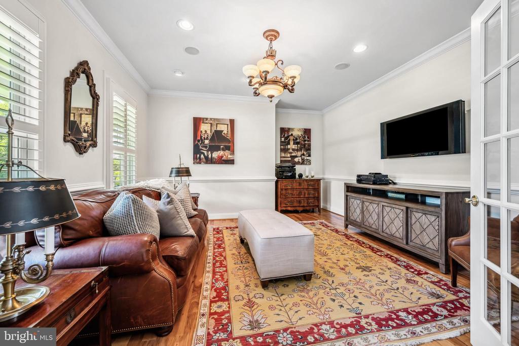 13543 Rustling Oaks Dr