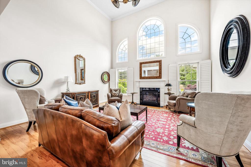 13543 Rustling Oaks Dr