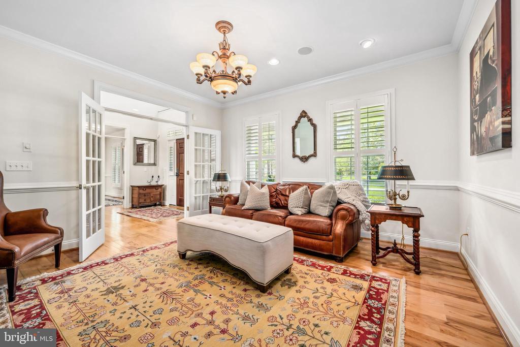 13543 Rustling Oaks Dr