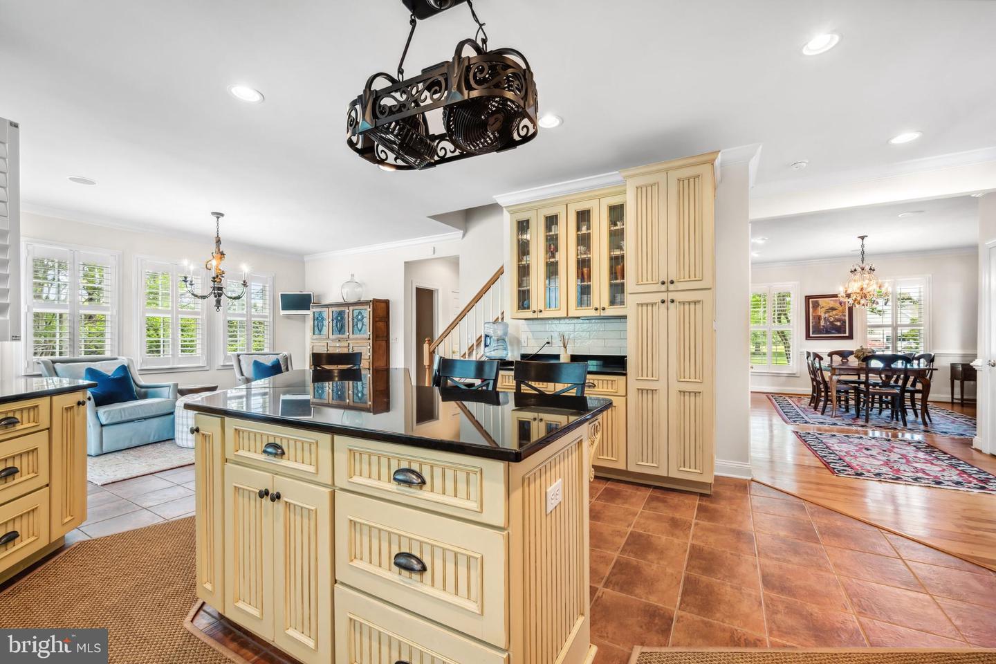 13543 Rustling Oaks Dr