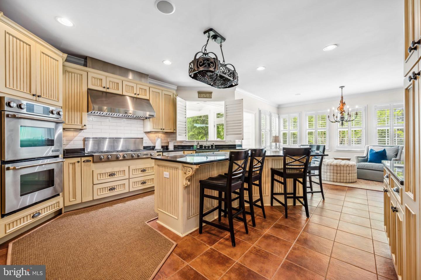 13543 Rustling Oaks Dr