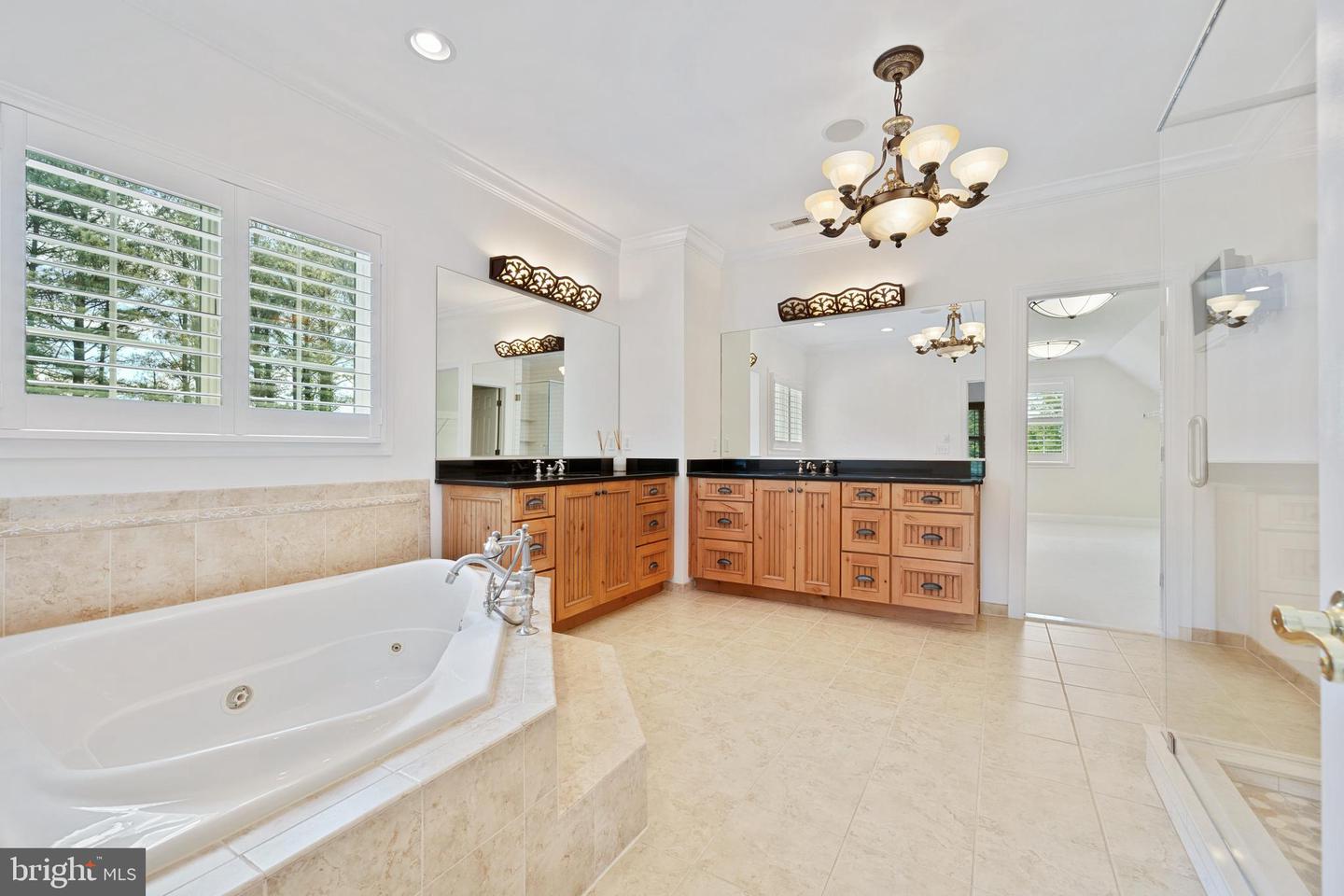 13543 Rustling Oaks Dr