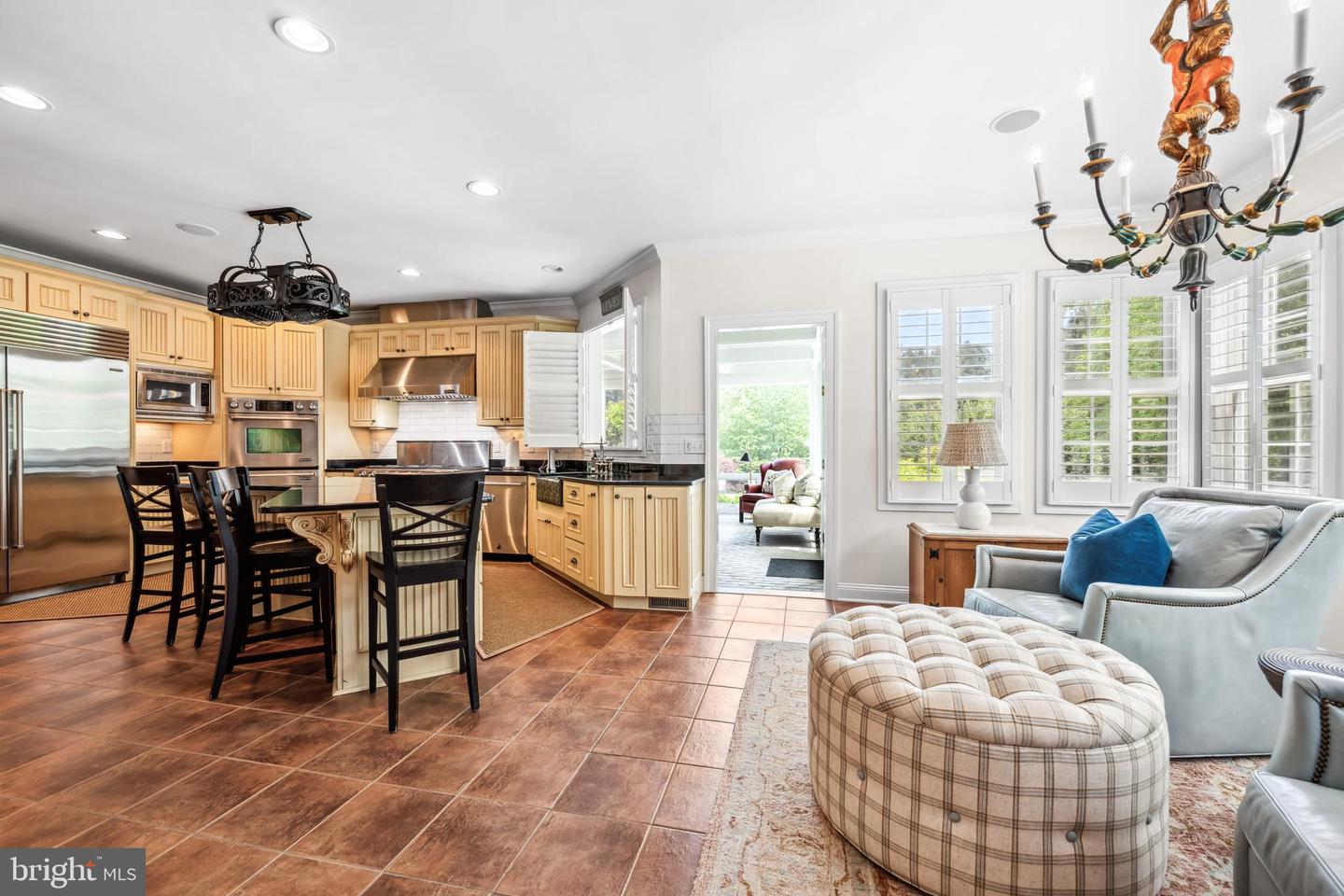 13543 Rustling Oaks Dr
